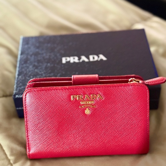 Authentic Prada Saffiano wallet in perfect condition - Picture 8 of 10